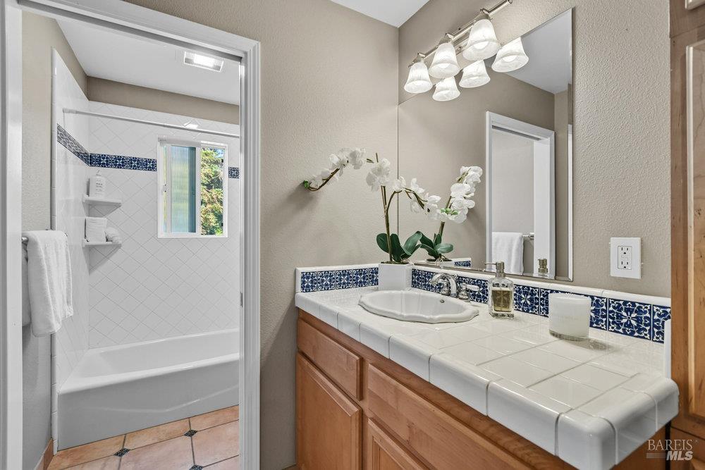 Detail Gallery Image 38 of 61 For 1022 Berry Ln, Napa,  CA 94558 - 4 Beds | 3 Baths