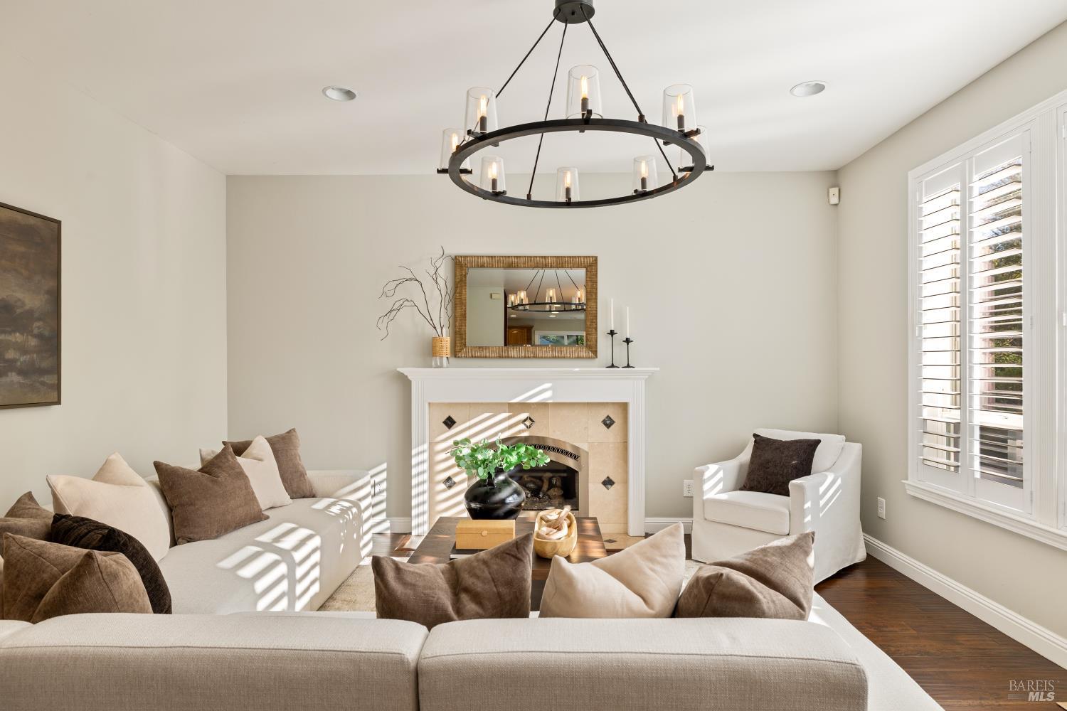 Detail Gallery Image 34 of 91 For 240 Hidden Valley Ln, Vacaville,  CA 95688 - 6 Beds | 3 Baths