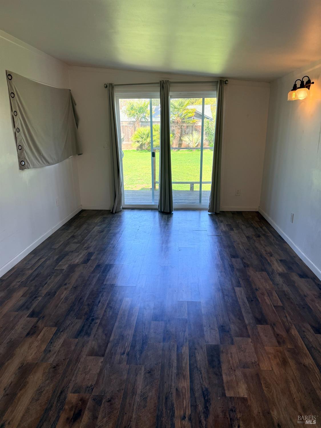 Detail Gallery Image 6 of 14 For 472 Church St, Sonoma,  CA 95476 - 1 Beds | 2 Baths