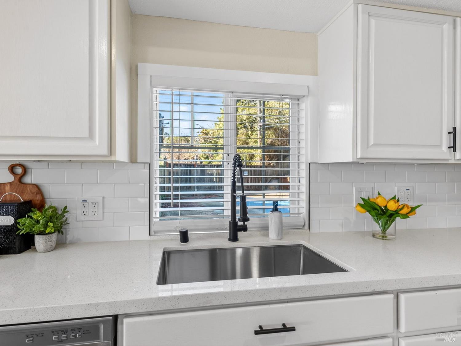 Detail Gallery Image 16 of 44 For 1014 Henry Ct, Vallejo,  CA 94591 - 3 Beds | 2 Baths