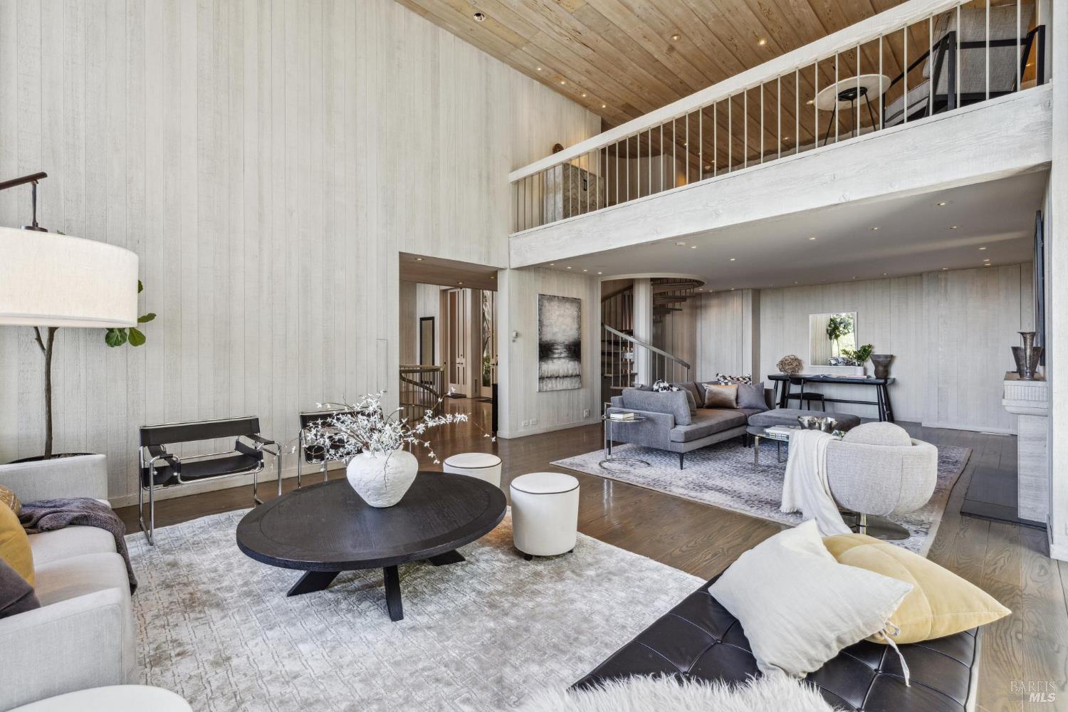 Detail Gallery Image 9 of 99 For 83 Mount Tiburon Rd, Tiburon,  CA 94920 - 6 Beds | 5/1 Baths