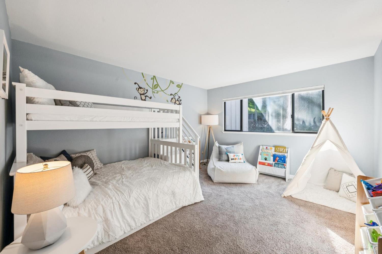 Detail Gallery Image 33 of 52 For 72 Flicker Dr, Novato,  CA 94949 - 2 Beds | 3/1 Baths