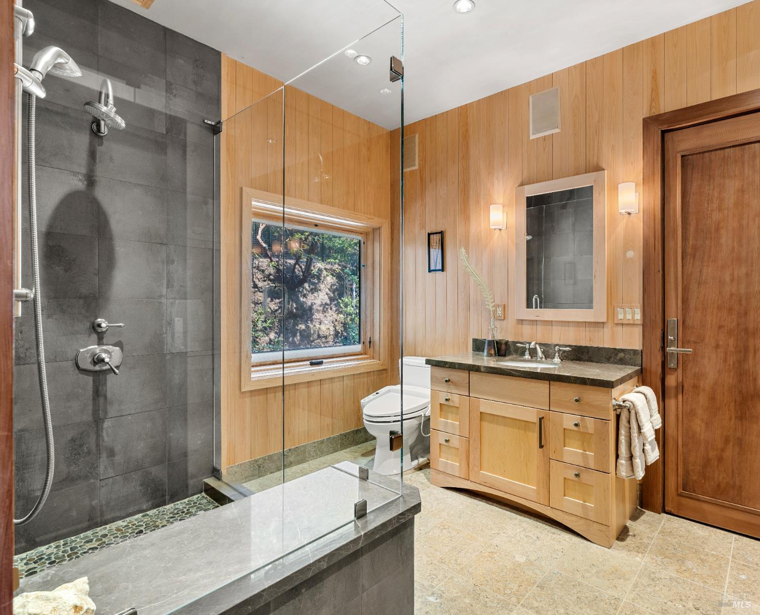 Detail Gallery Image 32 of 66 For 46900 Gypsy Flat Rd, Gualala,  CA 95445 - 2 Beds | 2 Baths