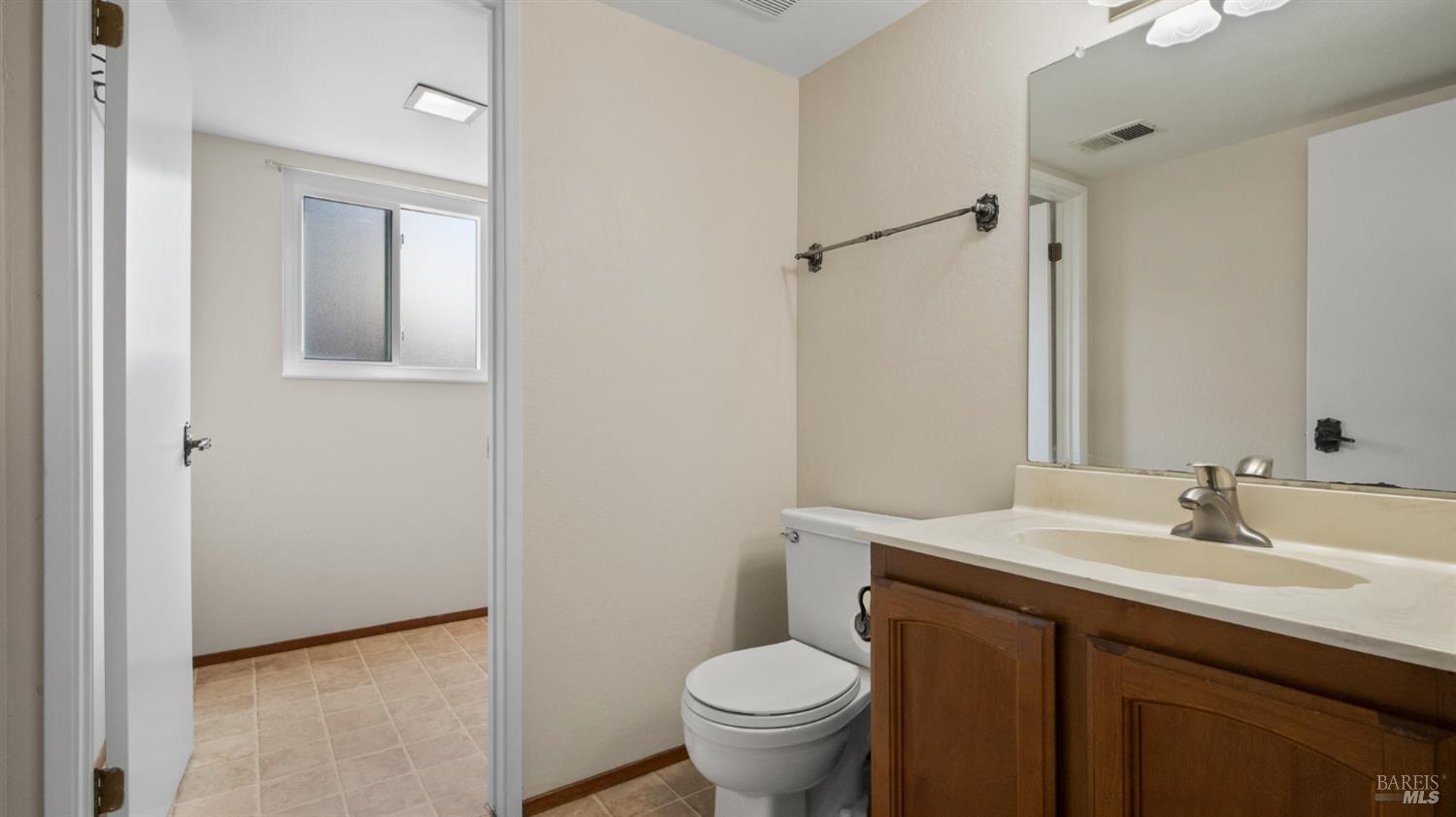 Detail Gallery Image 40 of 56 For 309 Drake Ct, Benicia,  CA 94510 - 3 Beds | 2/1 Baths