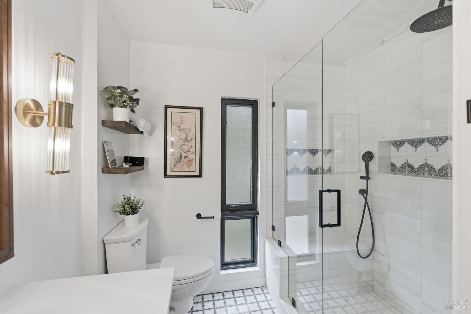 Detail Gallery Image 25 of 42 For 194 Maestro Rd, Novato,  CA 94947 - 4 Beds | 3 Baths