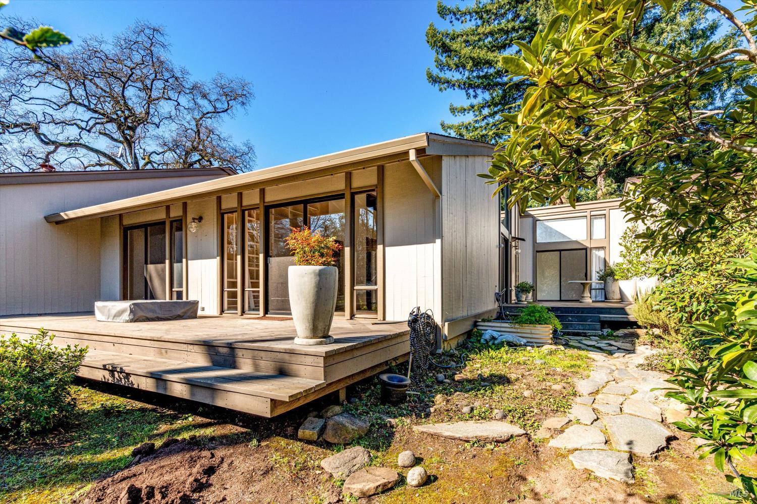 Detail Gallery Image 55 of 73 For 162 Bonnie Brook Dr, Napa,  CA 94558 - 2 Beds | 2 Baths