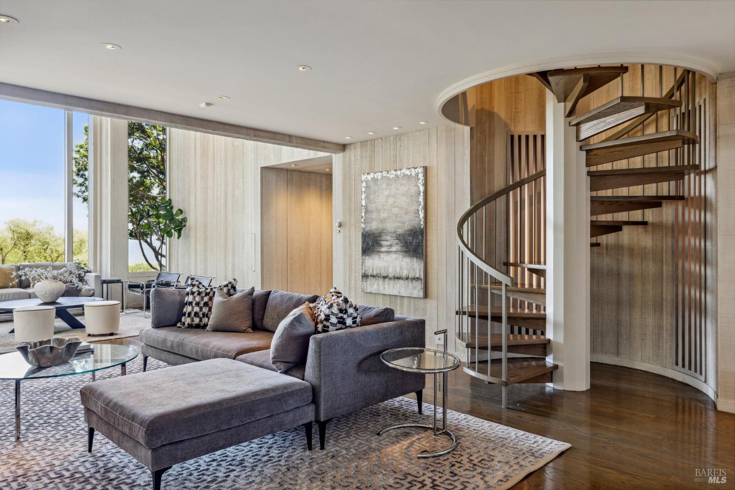 Detail Gallery Image 14 of 99 For 83 Mount Tiburon Rd, Tiburon,  CA 94920 - 6 Beds | 5/1 Baths