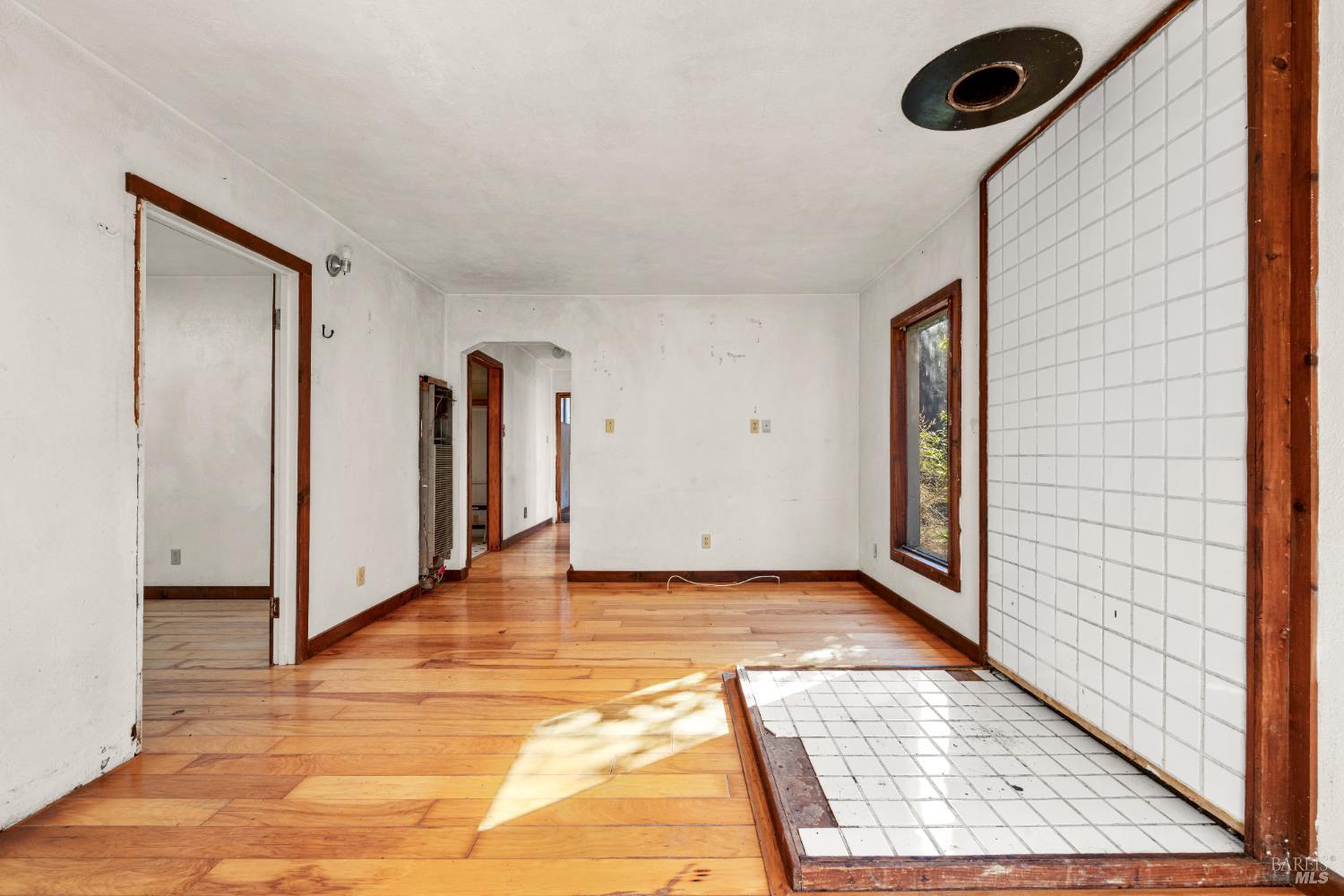 Detail Gallery Image 3 of 30 For 10959 Sunset Ave, Forestville,  CA 95436 - 1 Beds | 1 Baths