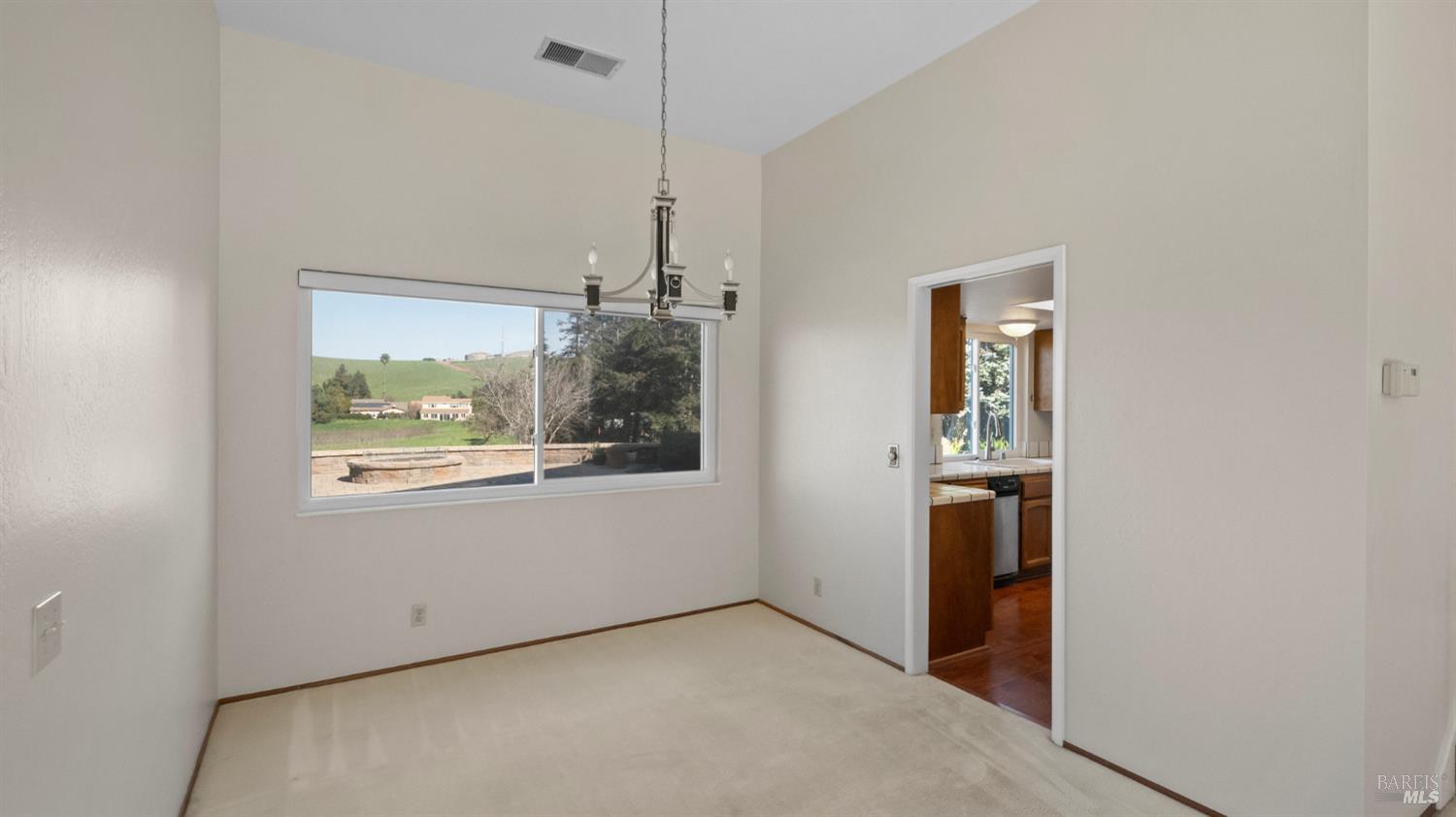 Detail Gallery Image 15 of 56 For 309 Drake Ct, Benicia,  CA 94510 - 3 Beds | 2/1 Baths