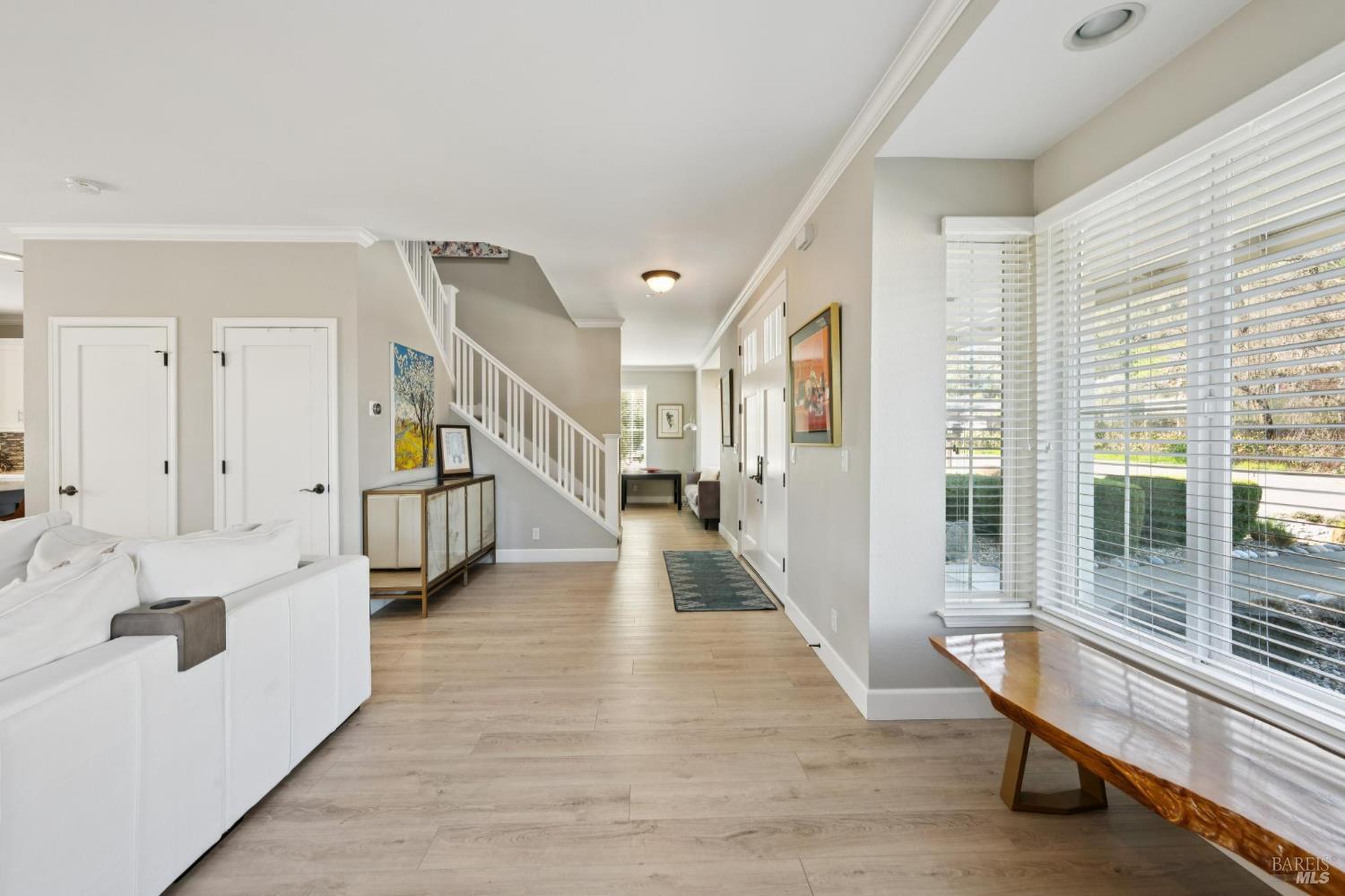 Detail Gallery Image 12 of 76 For 313 Sunrise Dr, Cloverdale,  CA 95425 - 5 Beds | 3/1 Baths