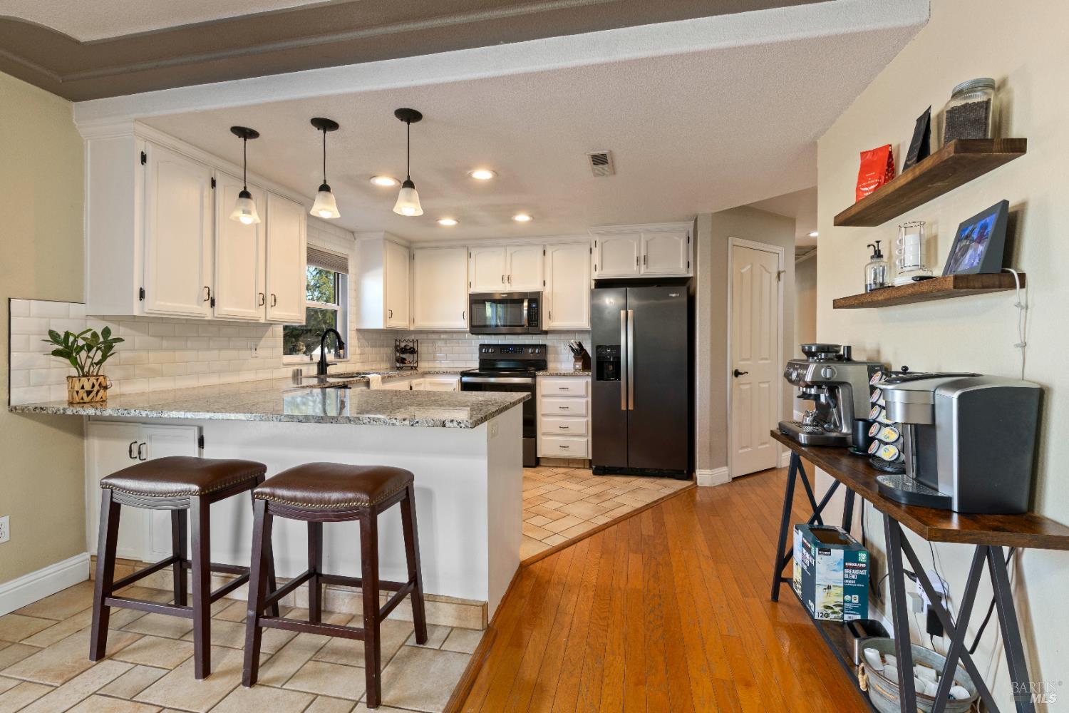 Detail Gallery Image 15 of 50 For 170 Deer Hill Ln, Lakeport,  CA 95453 - 3 Beds | 2 Baths