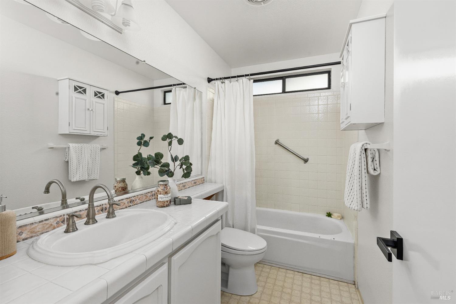 Detail Gallery Image 28 of 40 For 5537 Corbett Cir, Santa Rosa,  CA 95403 - 3 Beds | 2 Baths