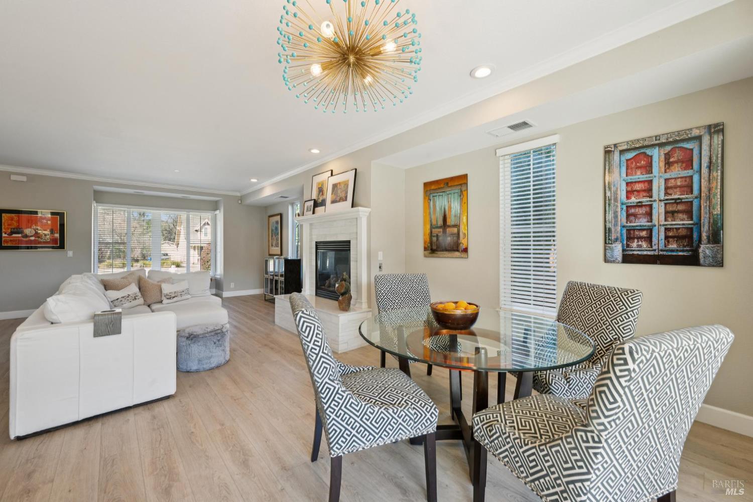 Detail Gallery Image 19 of 76 For 313 Sunrise Dr, Cloverdale,  CA 95425 - 5 Beds | 3/1 Baths