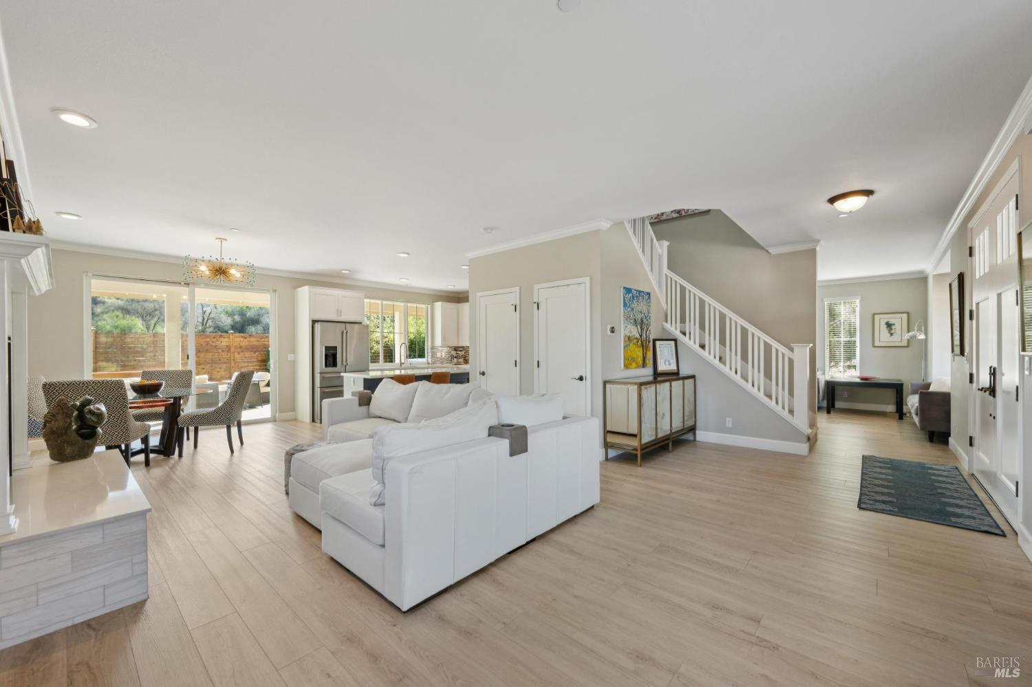 Detail Gallery Image 11 of 76 For 313 Sunrise Dr, Cloverdale,  CA 95425 - 5 Beds | 3/1 Baths