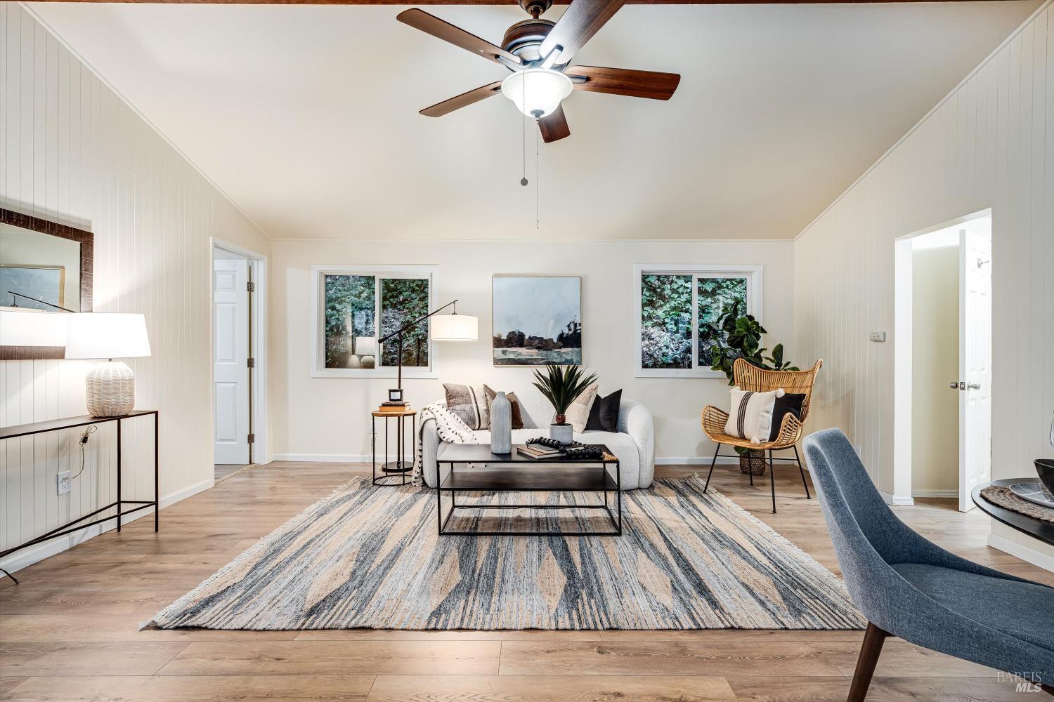 Detail Gallery Image 5 of 37 For 15300 Canyon 3 Rd, Rio Nido,  CA 95471 - 2 Beds | 1 Baths