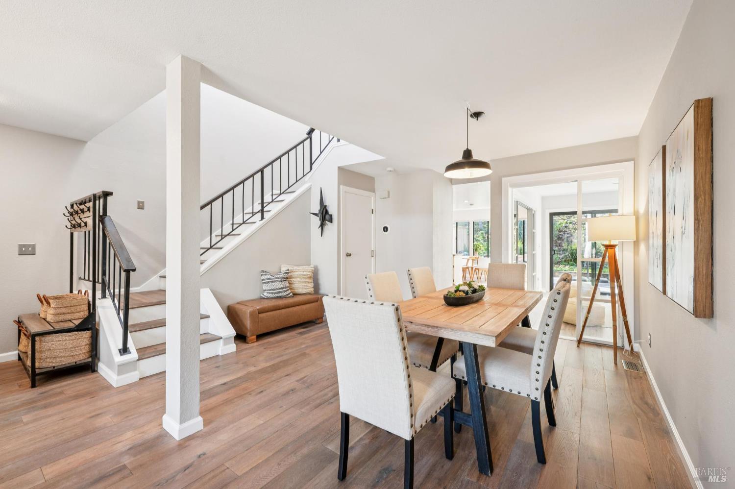 Detail Gallery Image 9 of 52 For 72 Flicker Dr, Novato,  CA 94949 - 2 Beds | 3/1 Baths