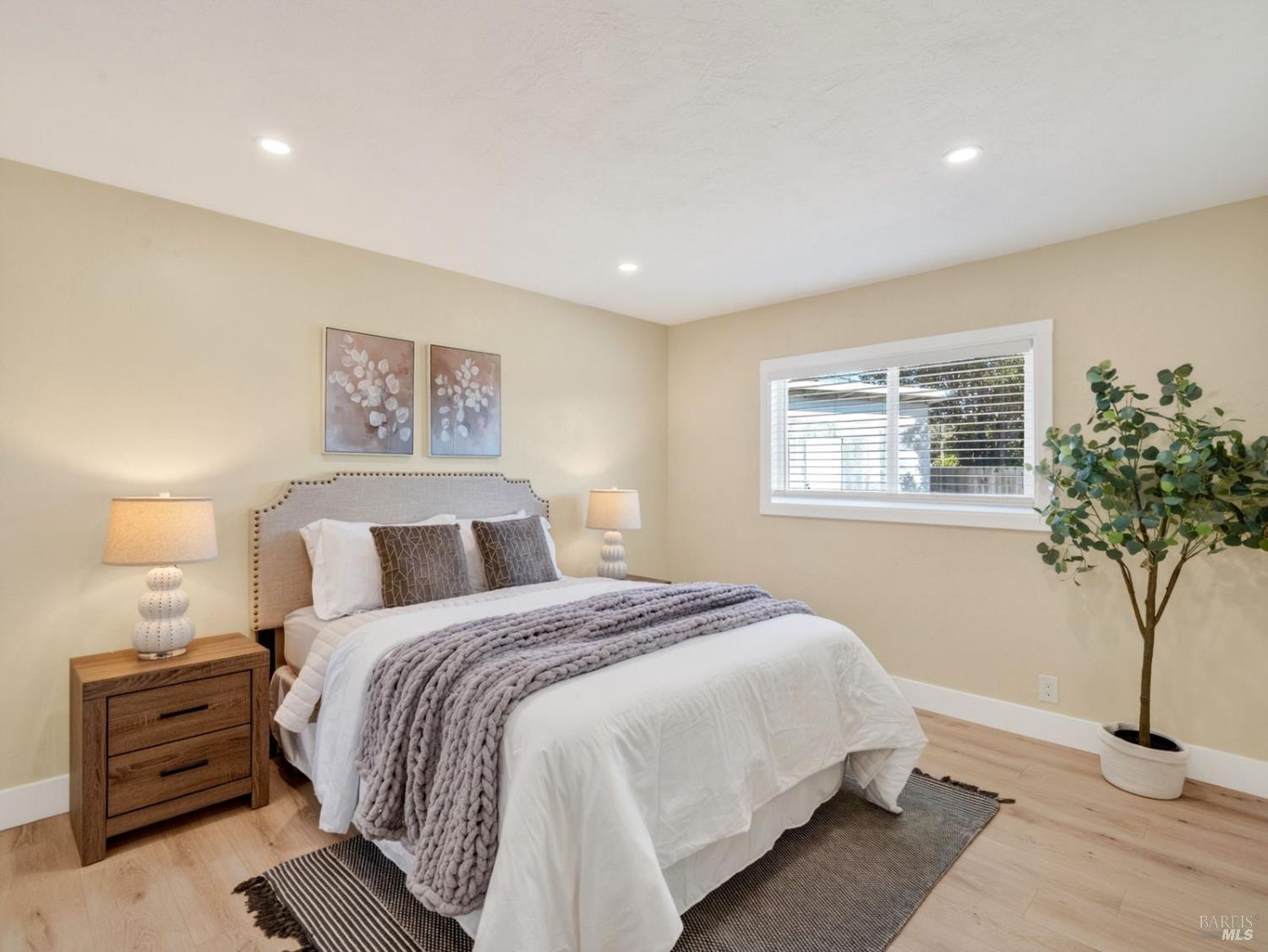 Detail Gallery Image 17 of 44 For 1014 Henry Ct, Vallejo,  CA 94591 - 3 Beds | 2 Baths