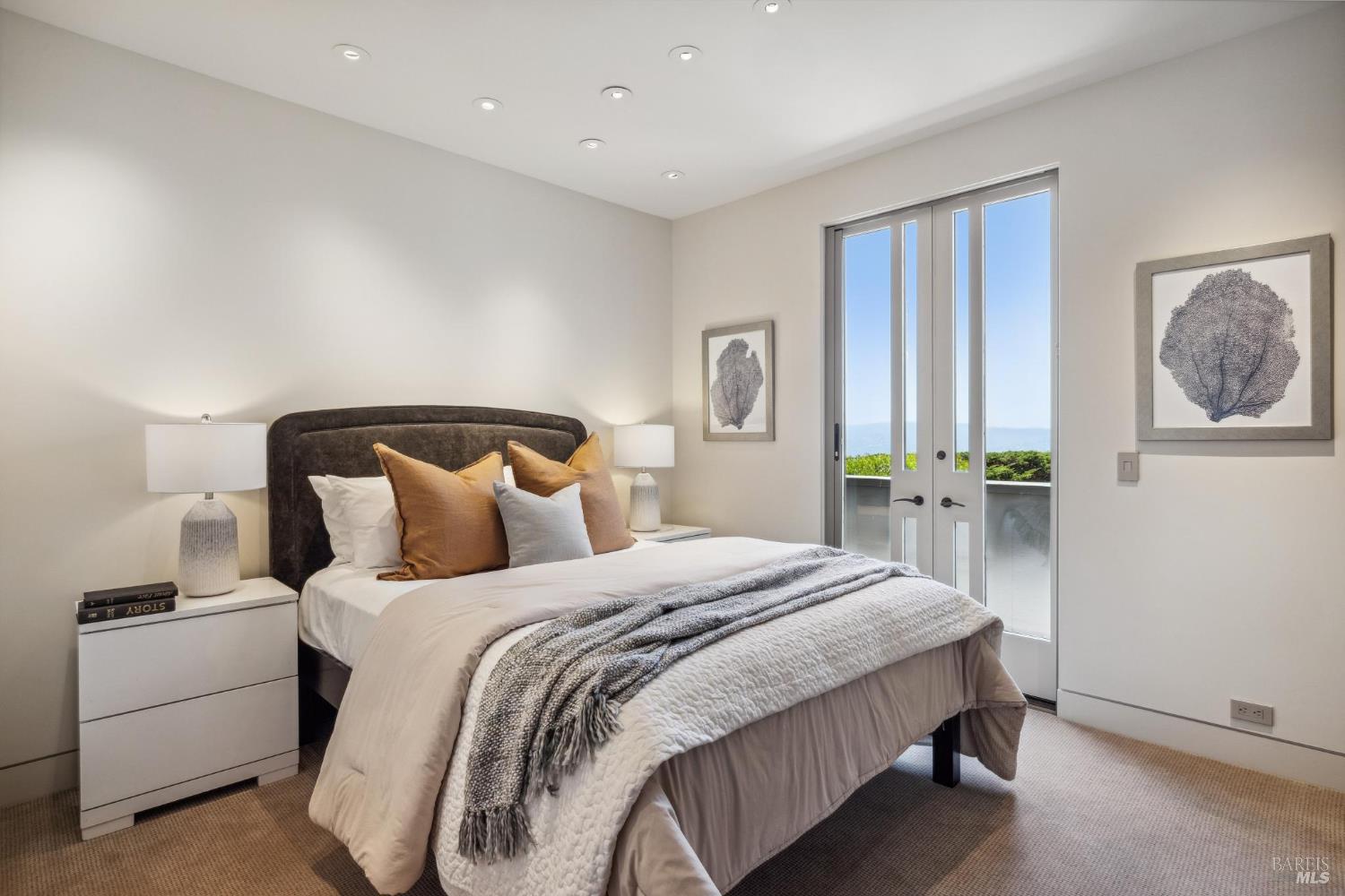 Detail Gallery Image 67 of 99 For 83 Mount Tiburon Rd, Tiburon,  CA 94920 - 6 Beds | 5/1 Baths