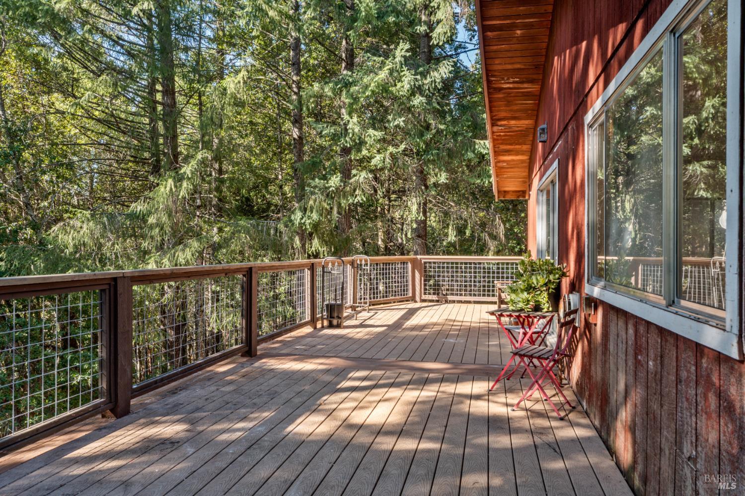 Detail Gallery Image 8 of 22 For 27214 Bear Dr, Willits,  CA 95490 - 4 Beds | 2 Baths