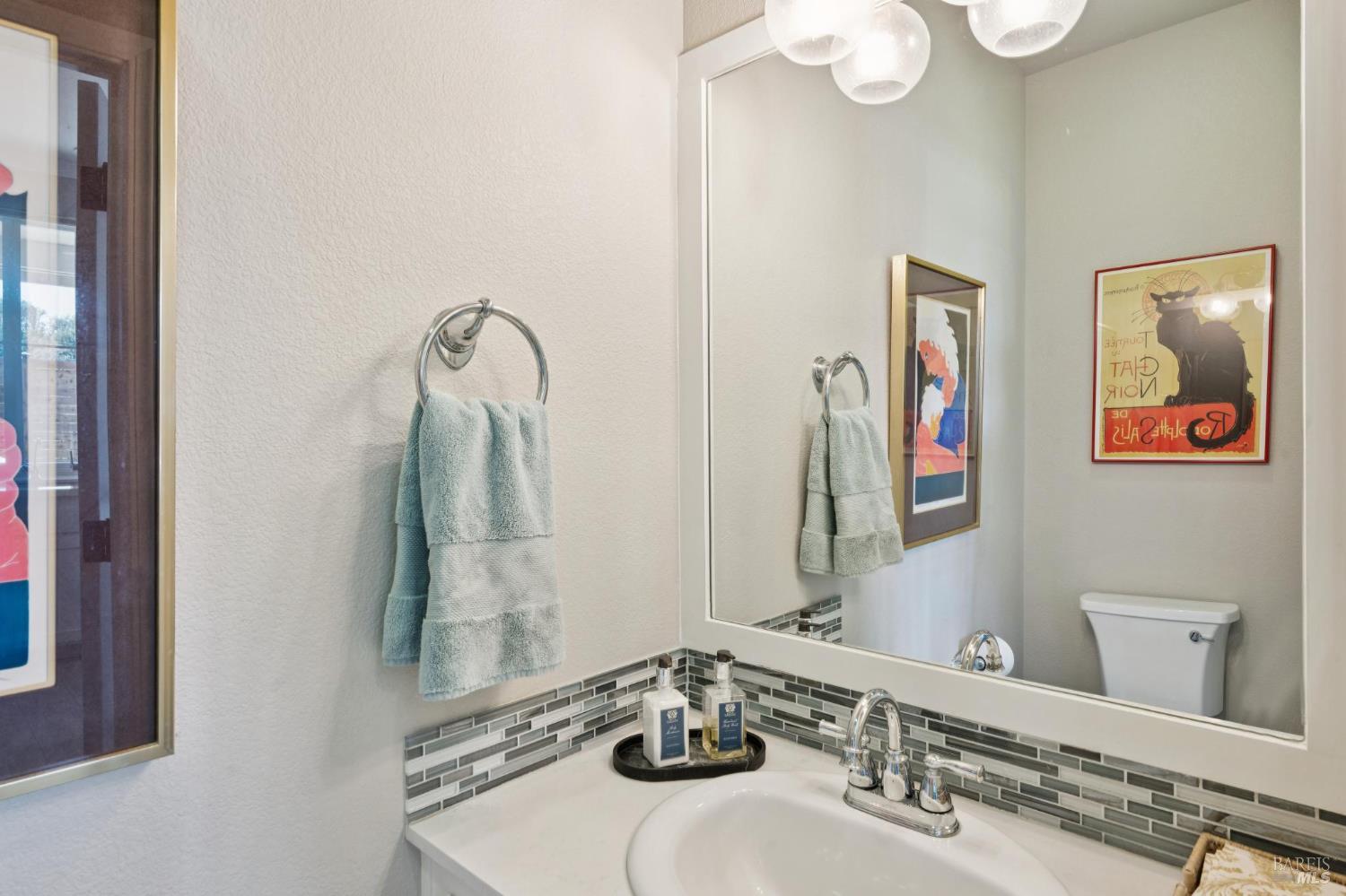 Detail Gallery Image 29 of 76 For 313 Sunrise Dr, Cloverdale,  CA 95425 - 5 Beds | 3/1 Baths