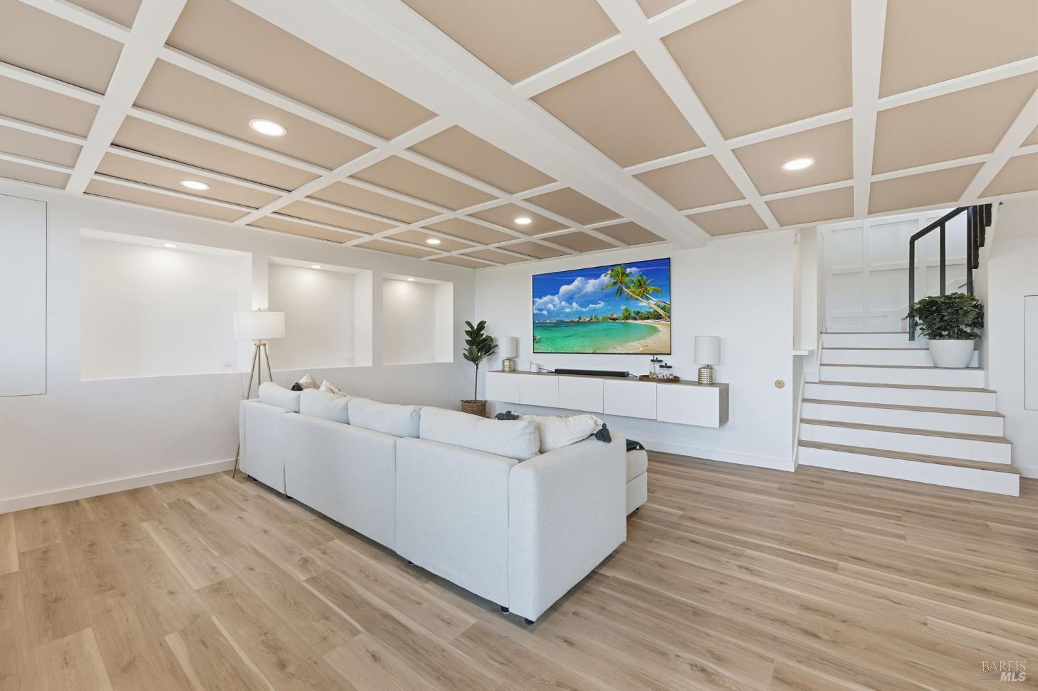 Detail Gallery Image 29 of 42 For 194 Maestro Rd, Novato,  CA 94947 - 4 Beds | 3 Baths