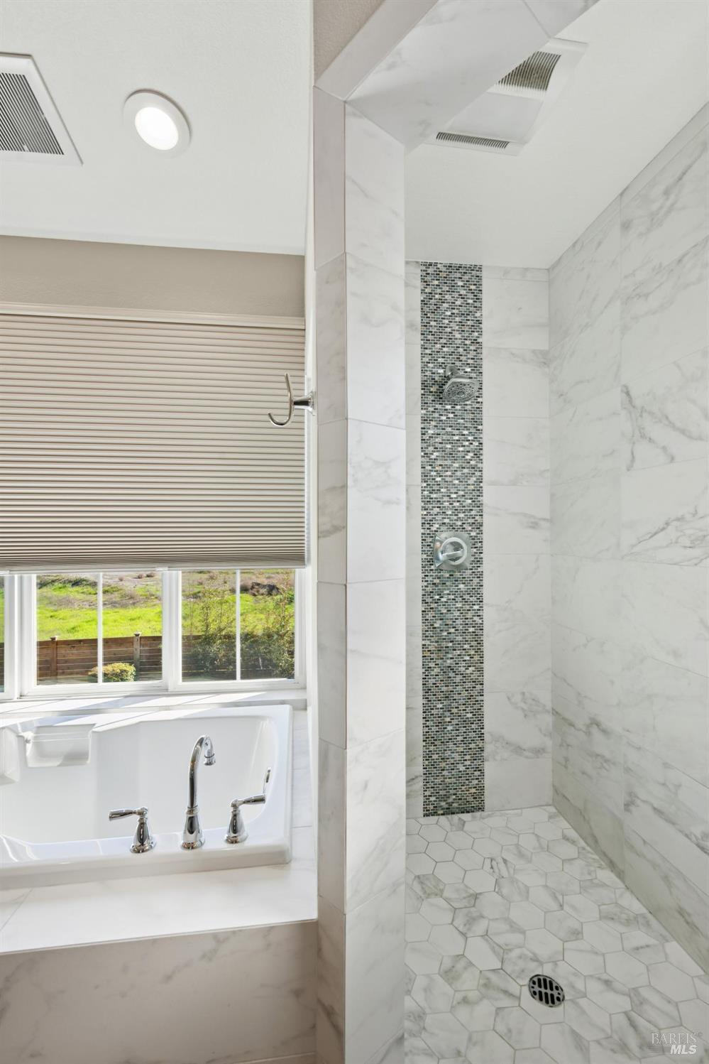 Detail Gallery Image 52 of 76 For 313 Sunrise Dr, Cloverdale,  CA 95425 - 5 Beds | 3/1 Baths