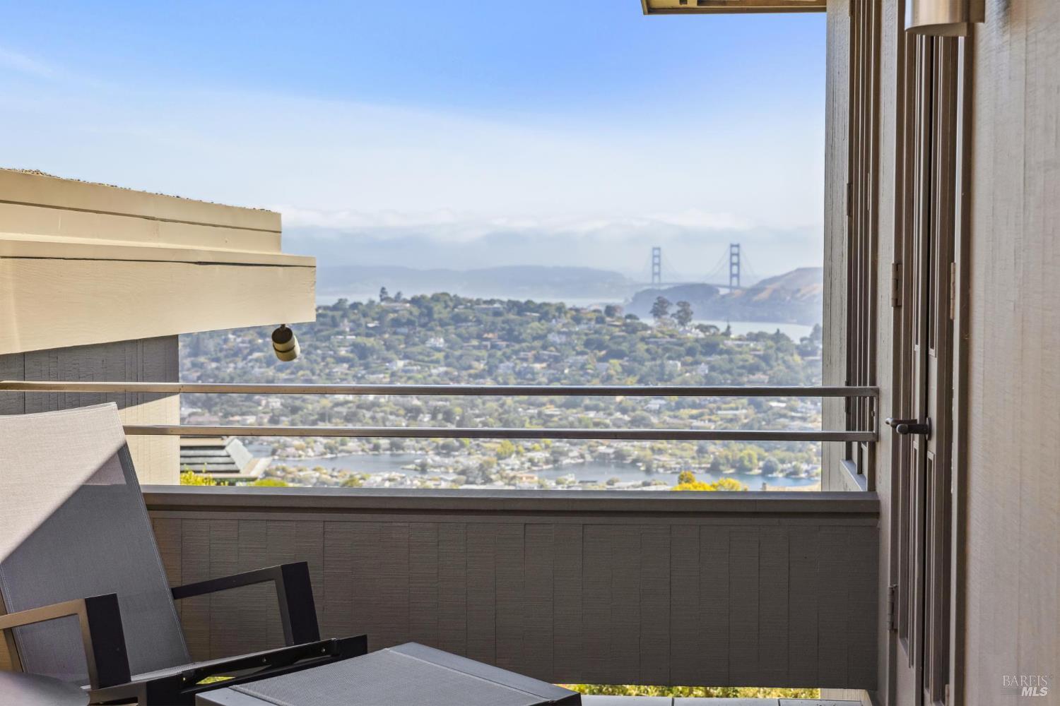 Detail Gallery Image 39 of 99 For 83 Mount Tiburon Rd, Tiburon,  CA 94920 - 6 Beds | 5/1 Baths