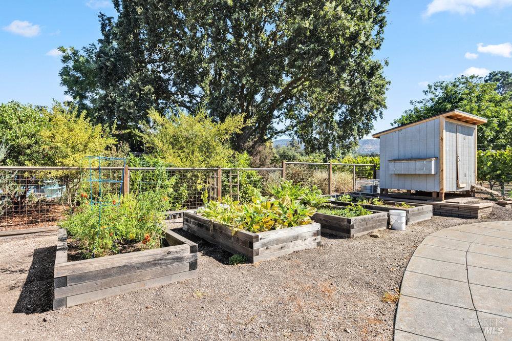 Detail Gallery Image 31 of 61 For 1022 Berry Ln, Napa,  CA 94558 - 4 Beds | 3 Baths