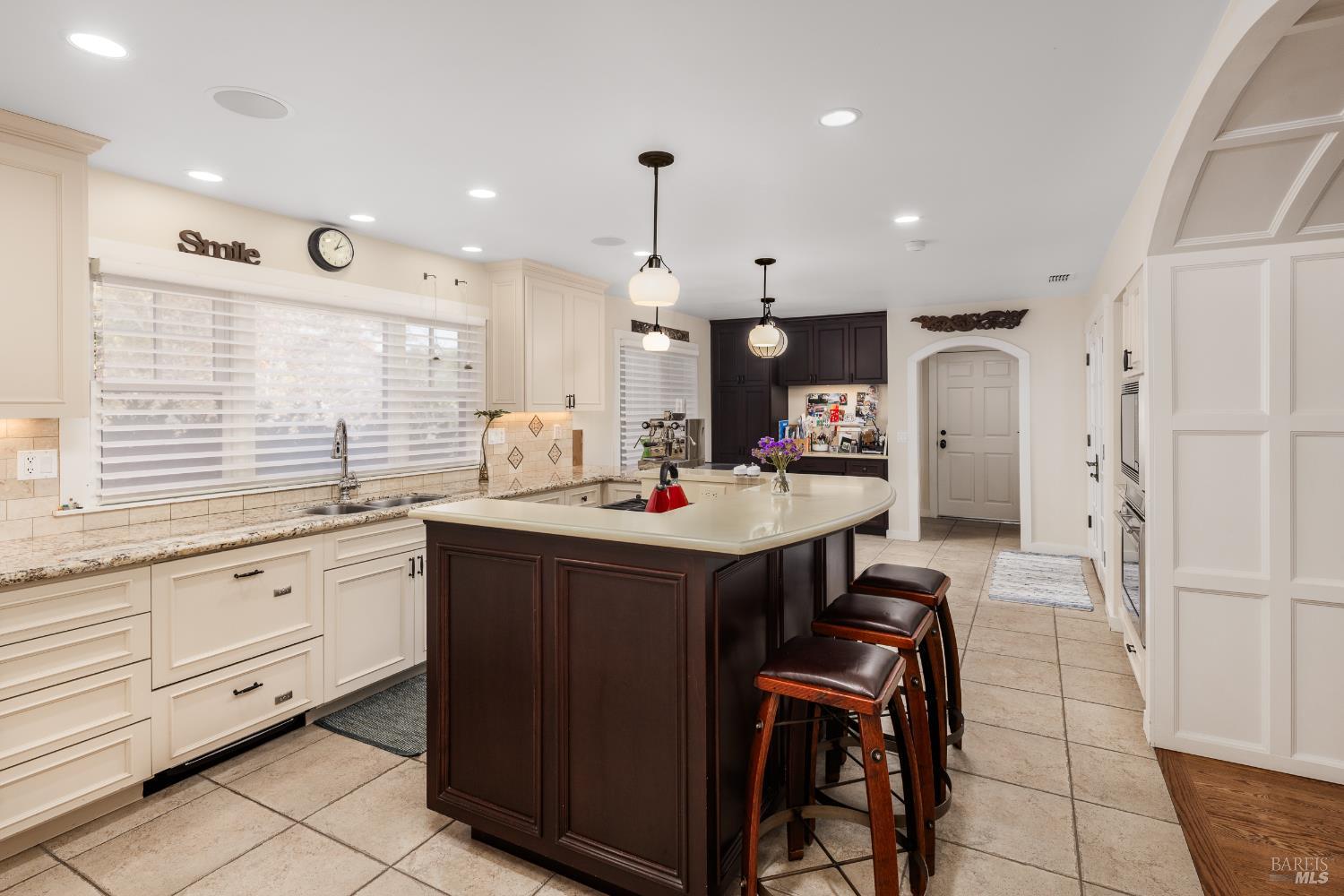 Detail Gallery Image 4 of 20 For 200 Alderbrook Dr, Santa Rosa,  CA 95405 - 4 Beds | 3/1 Baths