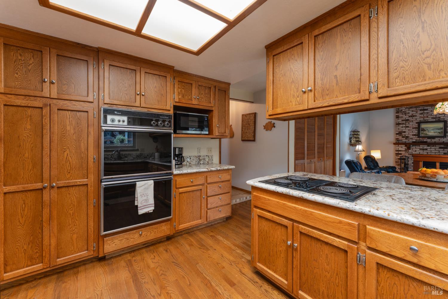 Detail Gallery Image 7 of 34 For 550 Baywood Ct, Ukiah,  CA 95482 - 3 Beds | 2/1 Baths