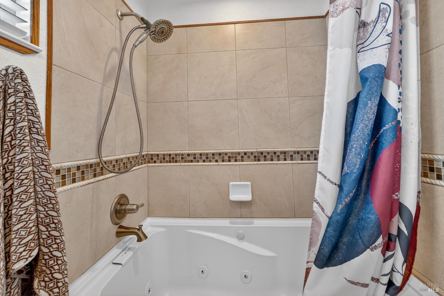 Detail Gallery Image 21 of 38 For 2312 Kathleen Dr, Napa,  CA 94558 - 3 Beds | 2 Baths