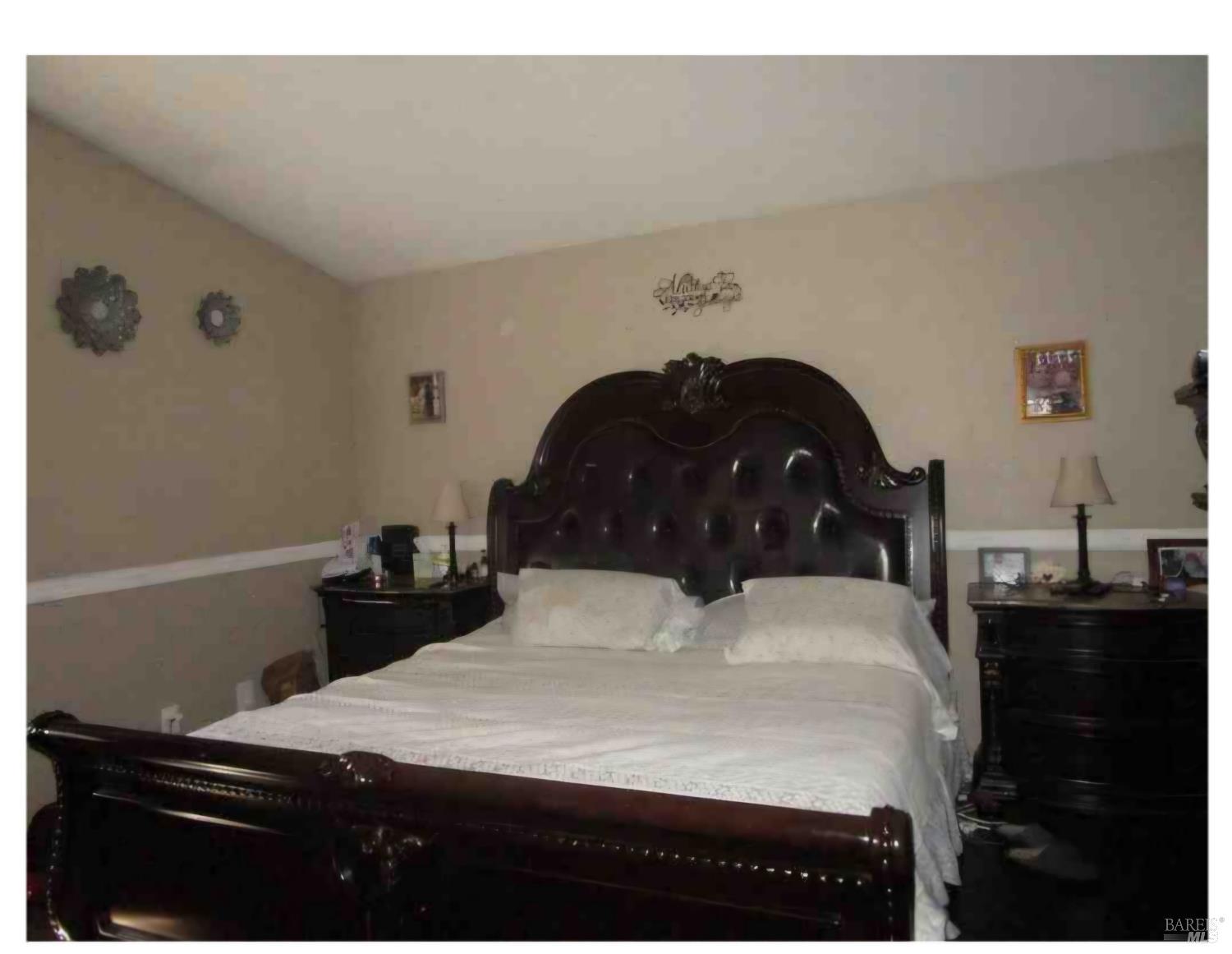 Detail Gallery Image 11 of 49 For 875 Christine Dr, Vacaville,  CA 95687 - 5 Beds | 3 Baths