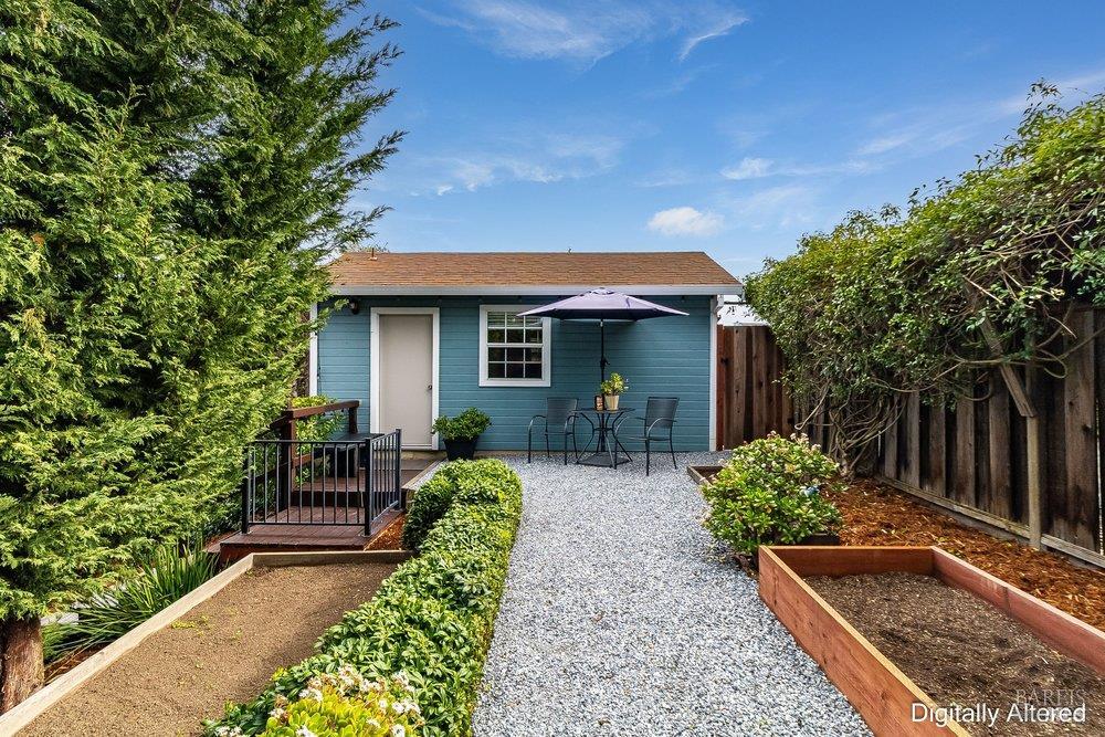 Detail Gallery Image 34 of 42 For 648 E J St, Benicia,  CA 94510 - 4 Beds | 3 Baths