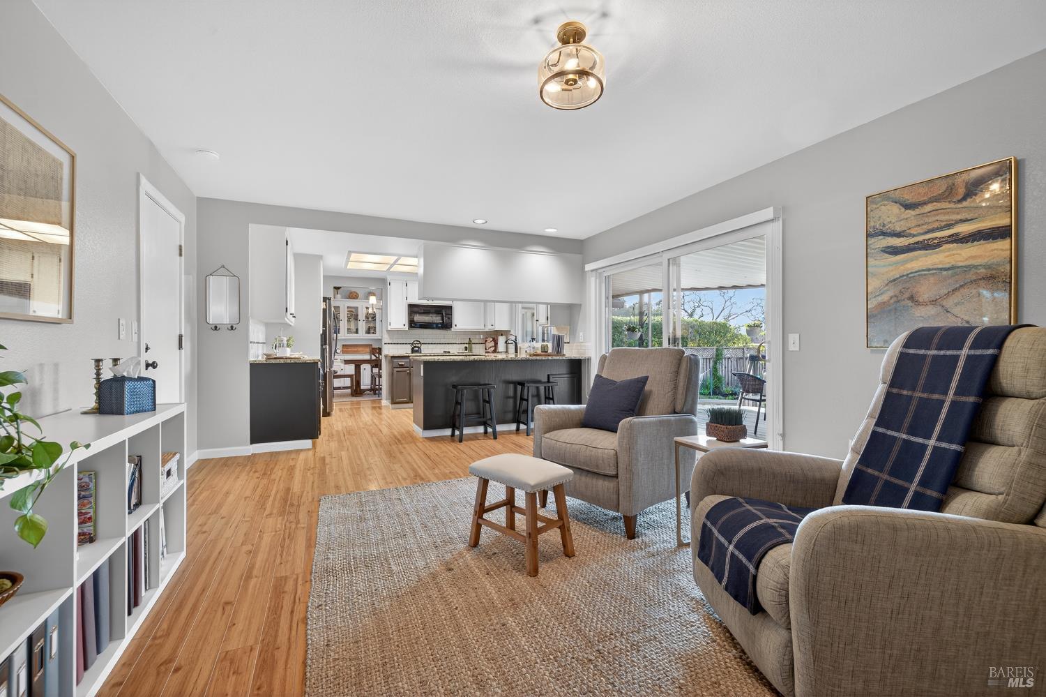 Detail Gallery Image 19 of 53 For 2071 Mount Olive Dr, Santa Rosa,  CA 95404 - 3 Beds | 2 Baths