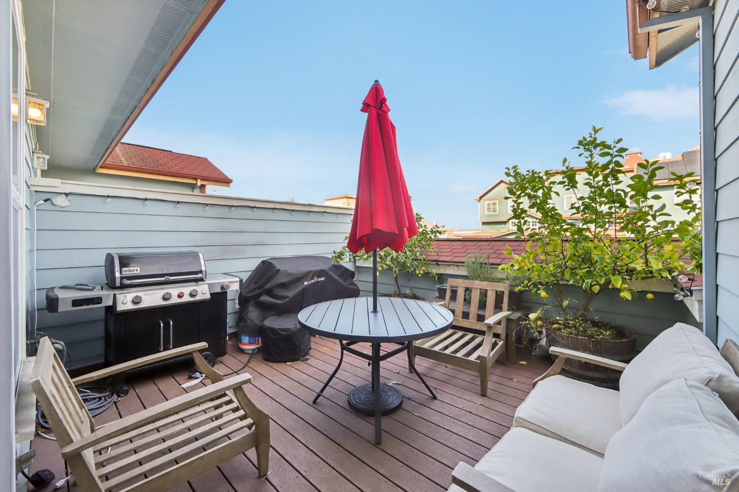 Detail Gallery Image 30 of 40 For 125 Johnson St, Windsor,  CA 95492 - 3 Beds | 2/1 Baths