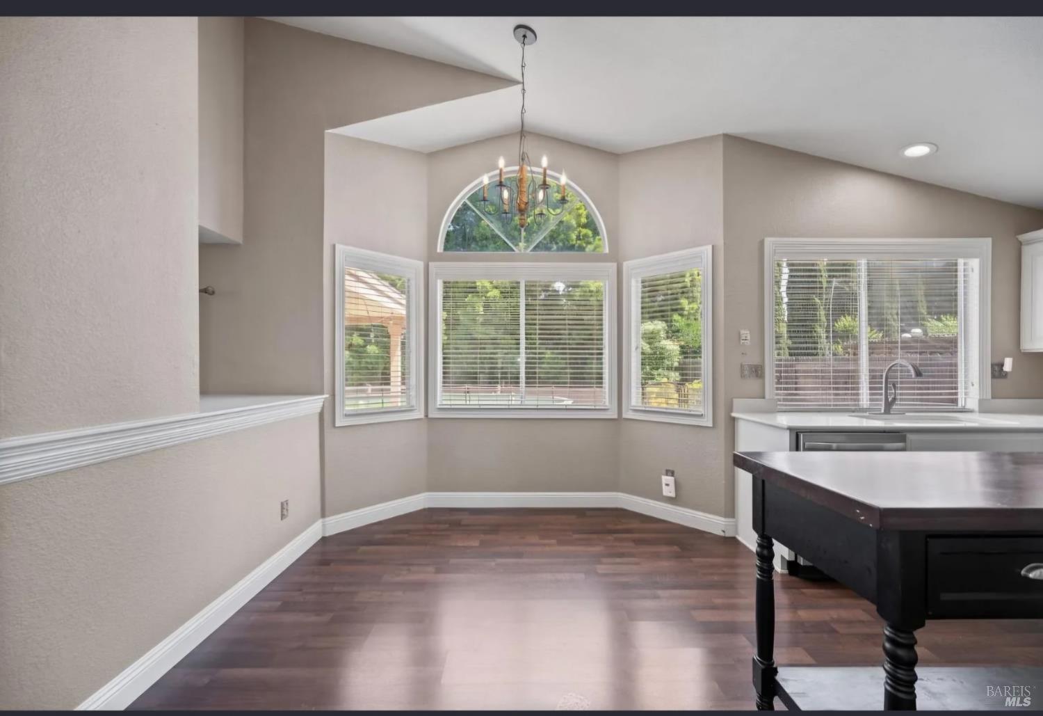 Detail Gallery Image 39 of 49 For 875 Christine Dr, Vacaville,  CA 95687 - 5 Beds | 3 Baths