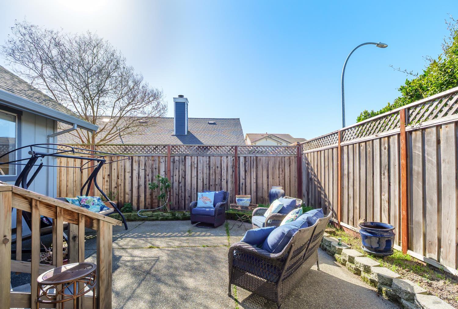 Detail Gallery Image 29 of 31 For 1449 Morning Glory Dr, Petaluma,  CA 94954 - 3 Beds | 2 Baths