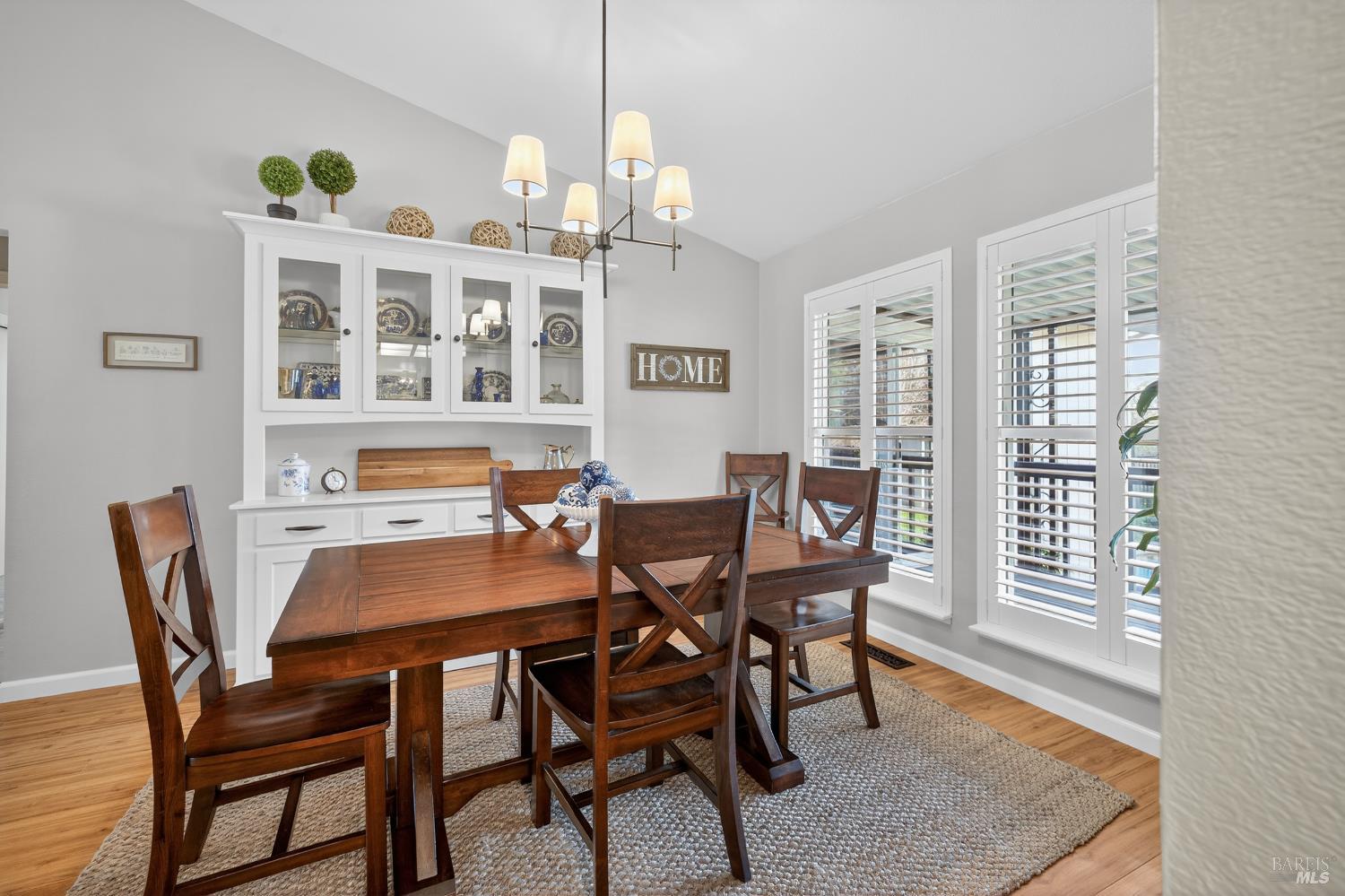 Detail Gallery Image 12 of 53 For 2071 Mount Olive Dr, Santa Rosa,  CA 95404 - 3 Beds | 2 Baths