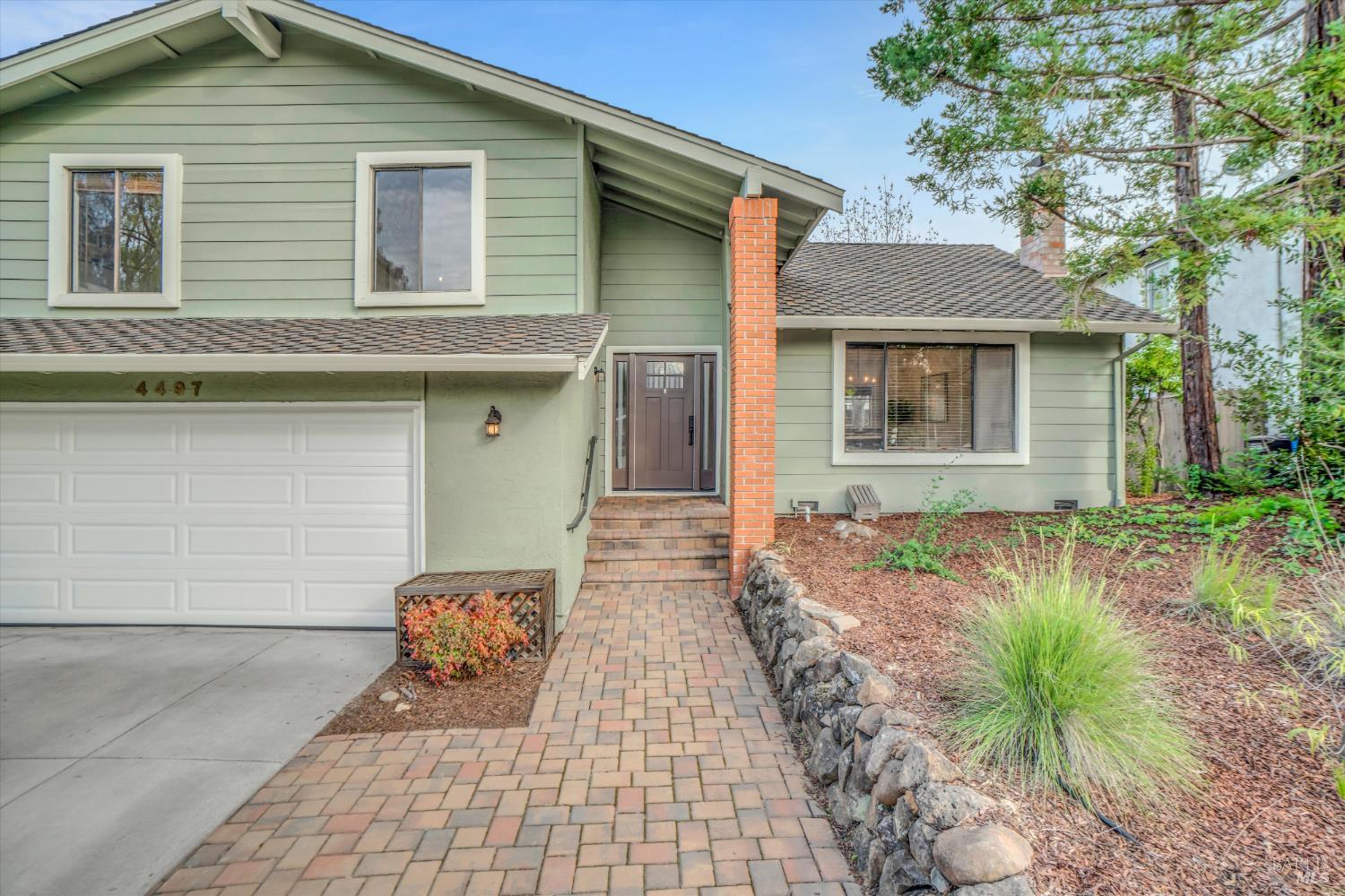 Detail Gallery Image 4 of 36 For 4497 Wildberry Ct, Concord,  CA 94521 - 4 Beds | 3 Baths