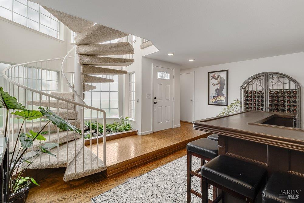 Detail Gallery Image 5 of 42 For 648 E J St, Benicia,  CA 94510 - 4 Beds | 3 Baths