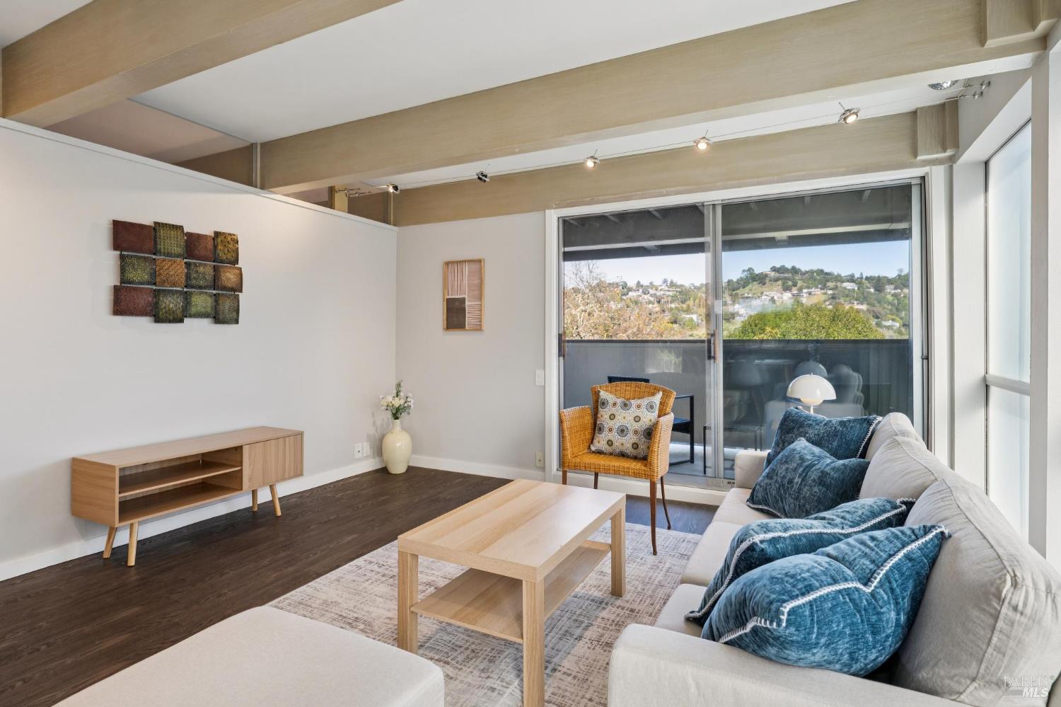 Detail Gallery Image 15 of 38 For 320 via Casitas Unkn #109,  Greenbrae,  CA 94904 - 3 Beds | 2 Baths