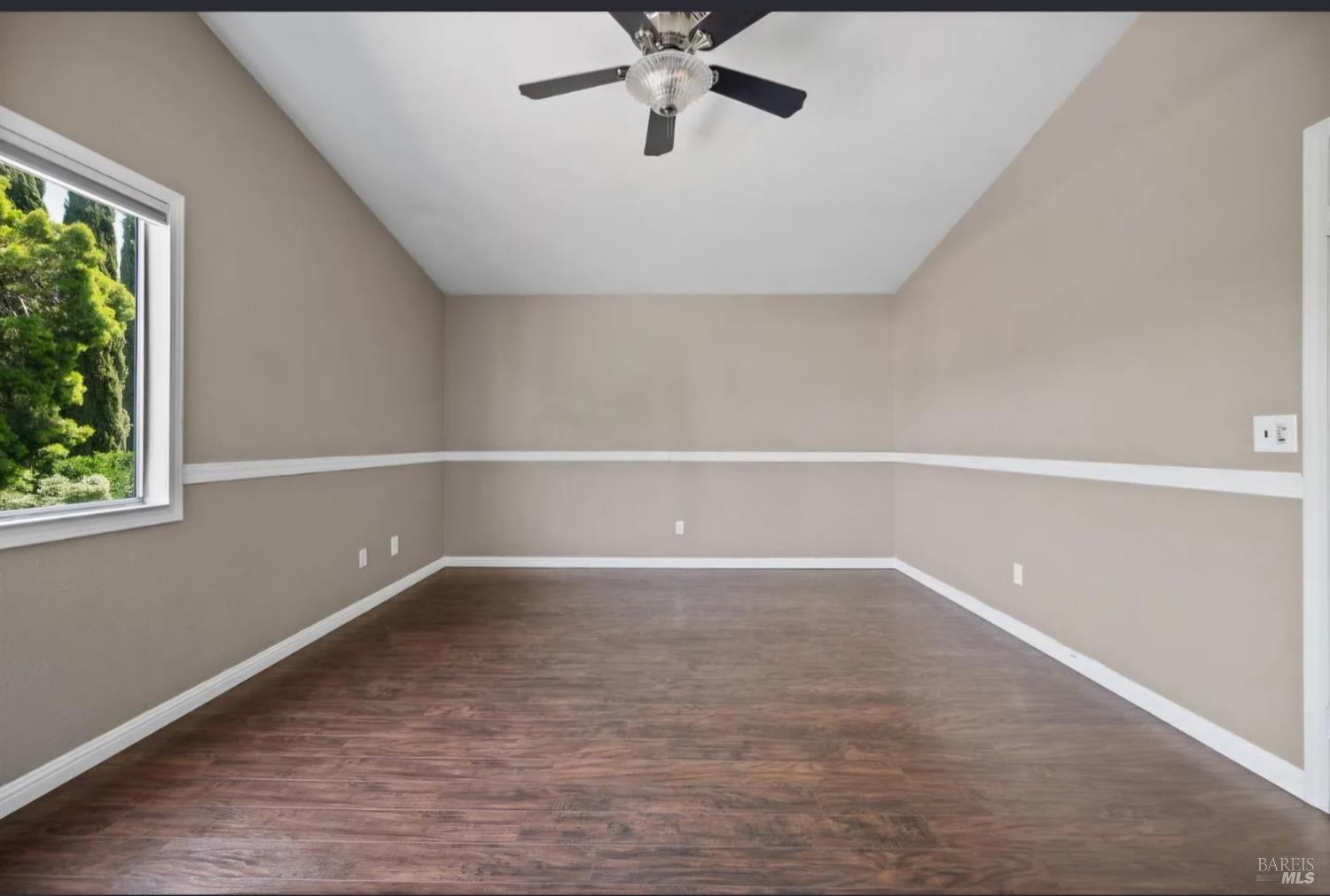 Detail Gallery Image 23 of 49 For 875 Christine Dr, Vacaville,  CA 95687 - 5 Beds | 3 Baths