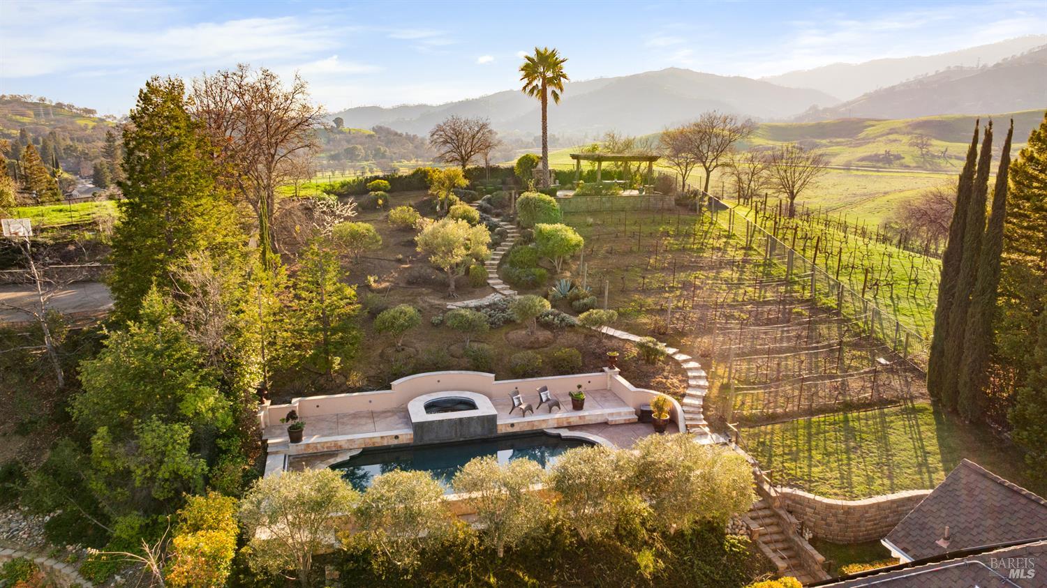 Detail Gallery Image 5 of 91 For 240 Hidden Valley Ln, Vacaville,  CA 95688 - 6 Beds | 3 Baths