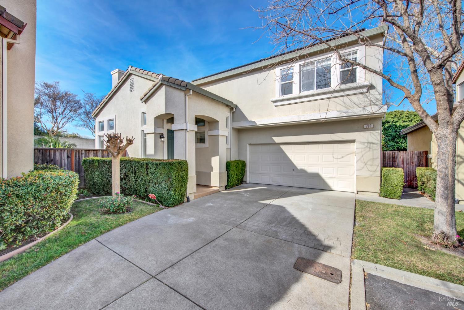 Detail Gallery Image 3 of 37 For 702 Racoon Ct, Fairfield,  CA 94533 - 3 Beds | 2/1 Baths