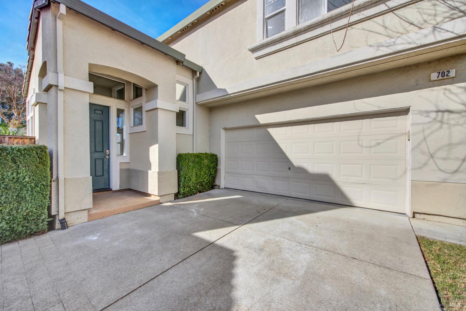 Detail Gallery Image 4 of 37 For 702 Racoon Ct, Fairfield,  CA 94533 - 3 Beds | 2/1 Baths