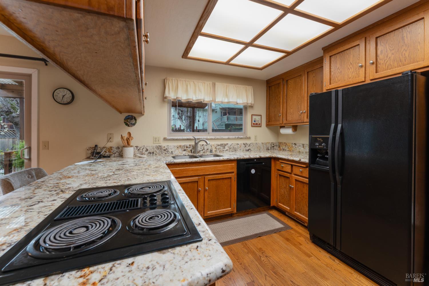 Detail Gallery Image 8 of 34 For 550 Baywood Ct, Ukiah,  CA 95482 - 3 Beds | 2/1 Baths