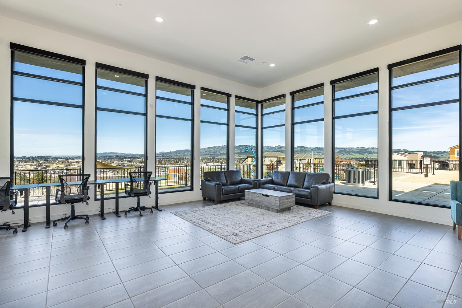 Detail Gallery Image 53 of 57 For 417 Jacquelyn Ln, Petaluma,  CA 94952 - 3 Beds | 2/1 Baths