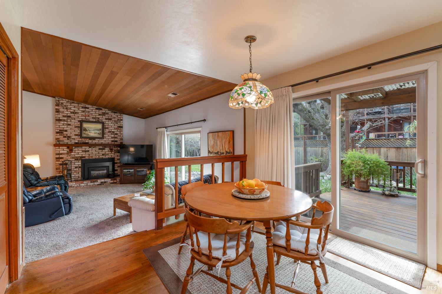 Detail Gallery Image 12 of 34 For 550 Baywood Ct, Ukiah,  CA 95482 - 3 Beds | 2/1 Baths