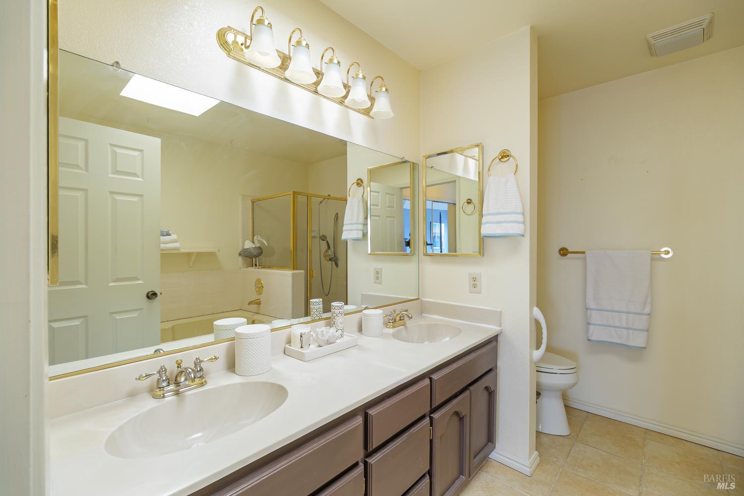 Detail Gallery Image 19 of 31 For 1449 Morning Glory Dr, Petaluma,  CA 94954 - 3 Beds | 2 Baths