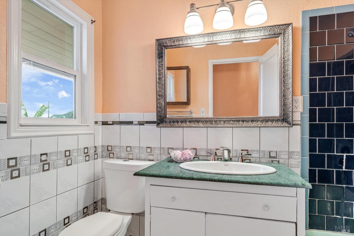 Detail Gallery Image 12 of 14 For 706 Porter St, Vallejo,  CA 94590 - 4 Beds | 2/1 Baths